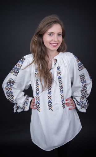 Ie femei maneca lunga